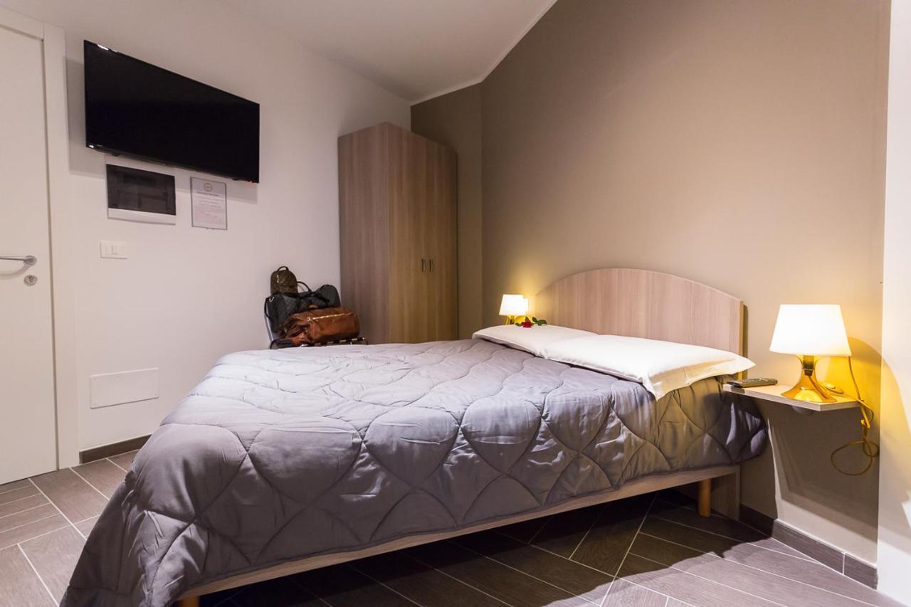Hh Hermoso Housing Alessandria Exteriör bild